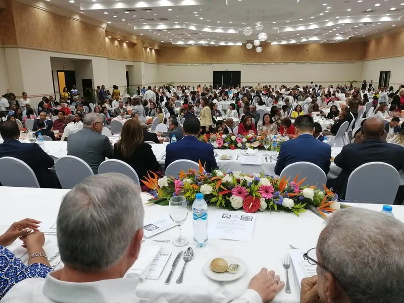 Almuerzo Confraternidad