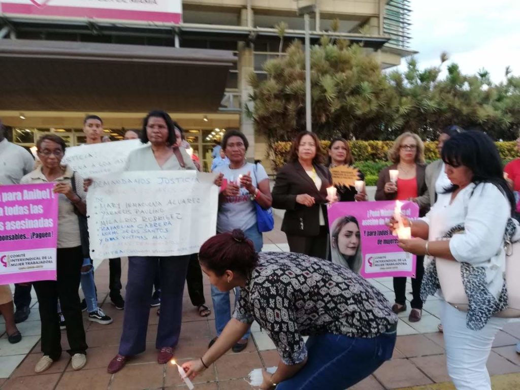 CAMPAÑA CONTRA LA VIOLENCIA HACIA LA MUJER